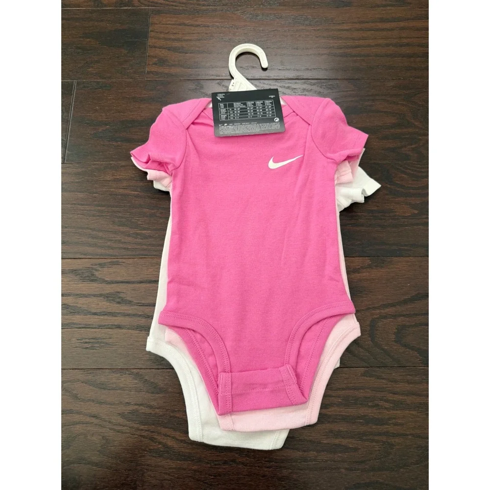 Nike Baby Girls 3 Pack Bodysuits 6 Months Pink White Short Sleeve Romper NWT